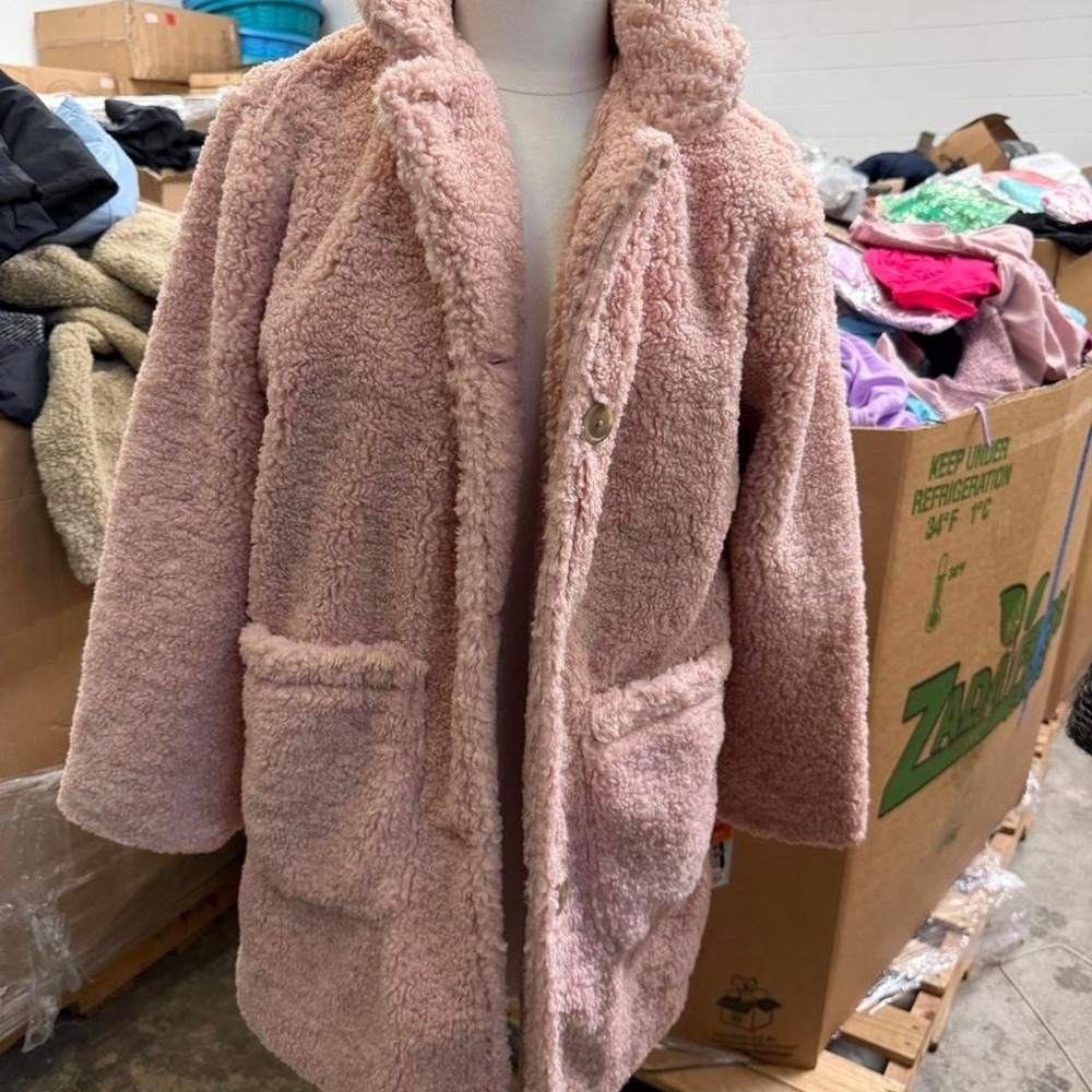 Pink Sherpa coat with hood and pockets